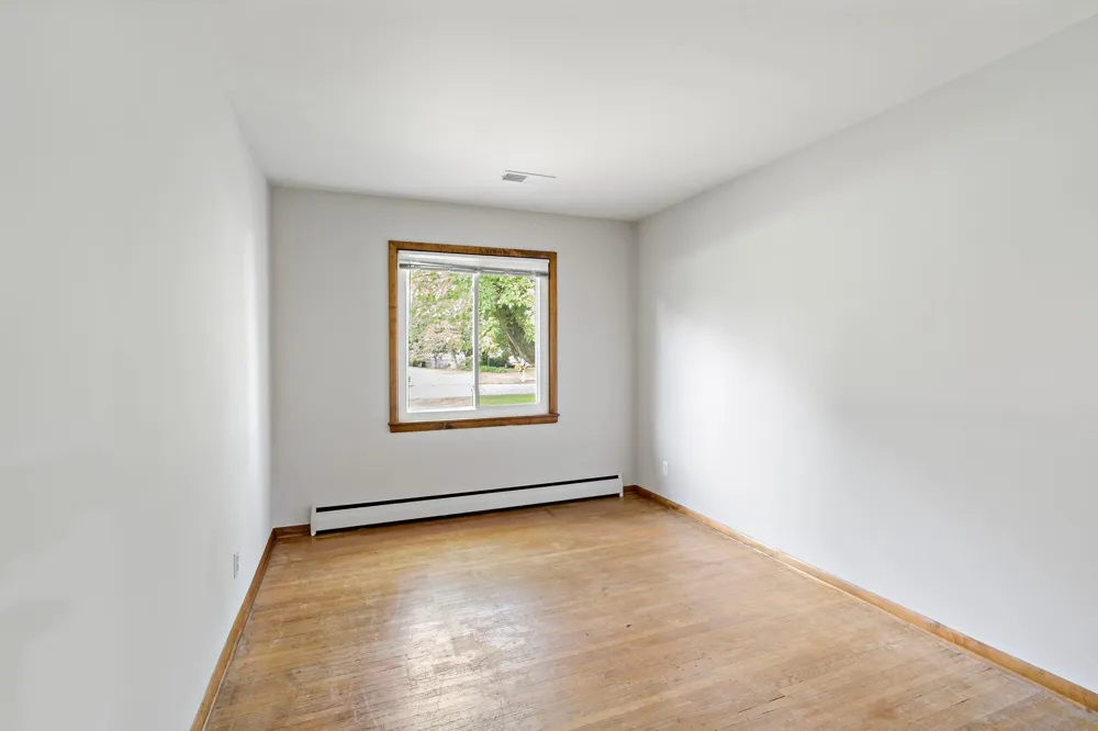3567 Leroy Street Deephaven, MN 55391