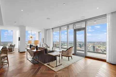 255 Hennepin Avenue #3402