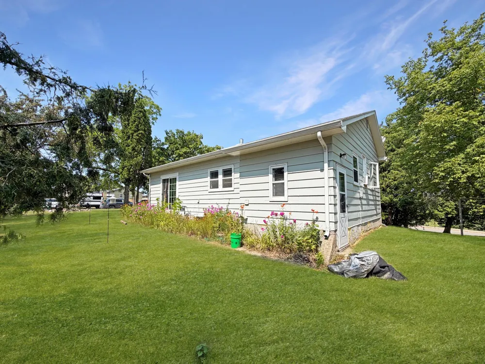 318 Clearwater Avenue NW Bagley, MN 56621