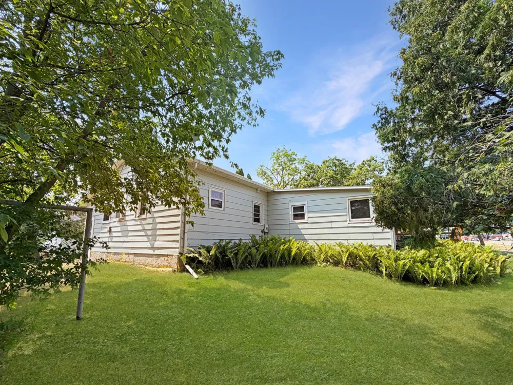 318 Clearwater Avenue NW Bagley, MN 56621