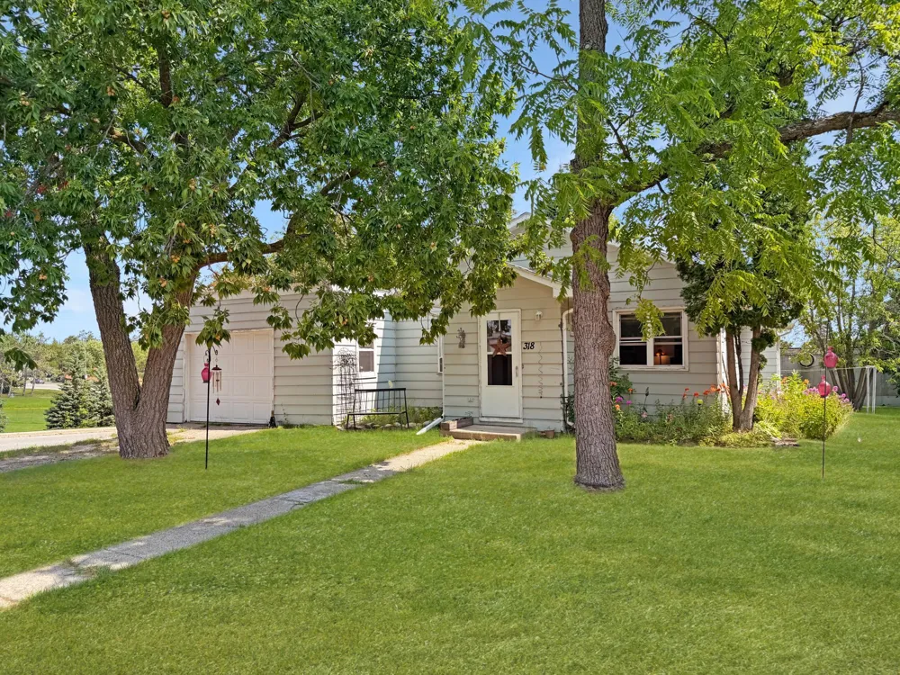 318 Clearwater Avenue NW Bagley, MN 56621