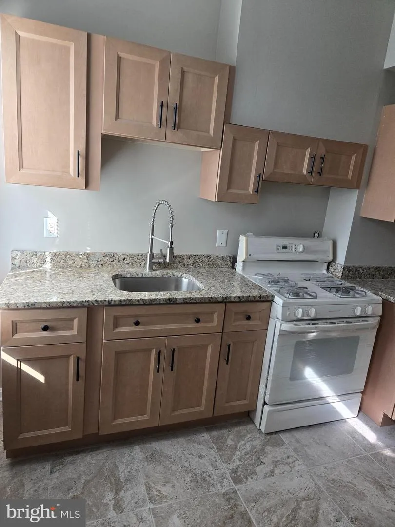 2529 W FAIRMOUNT AVENUE Baltimore, MD 21223