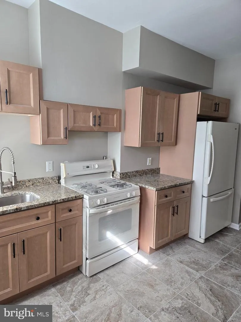 2529 W FAIRMOUNT AVENUE Baltimore, MD 21223