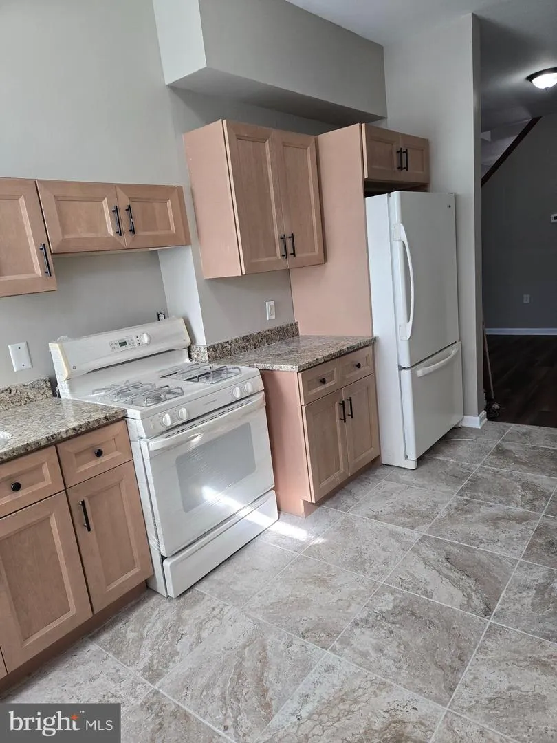 2529 W FAIRMOUNT AVENUE Baltimore, MD 21223