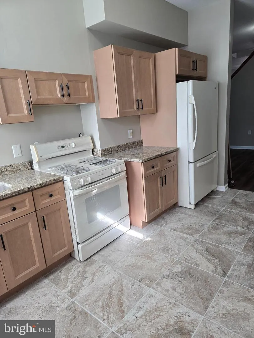 2529 W FAIRMOUNT AVENUE Baltimore, MD 21223