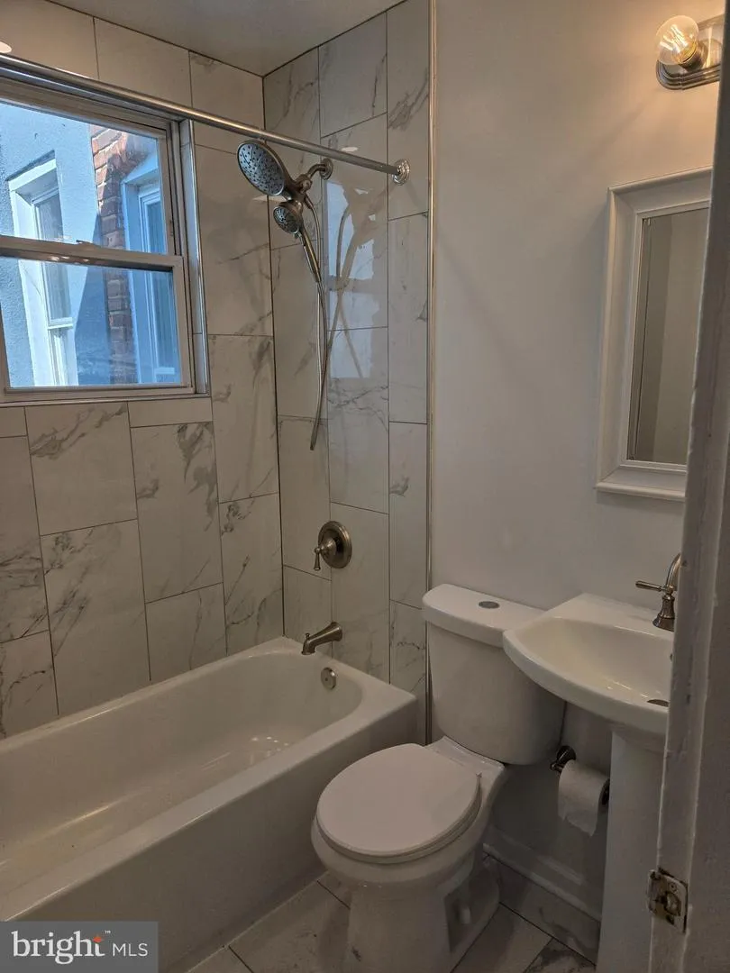 2529 W FAIRMOUNT AVENUE Baltimore, MD 21223