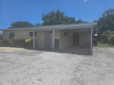 301 GARDENIA AVENUE