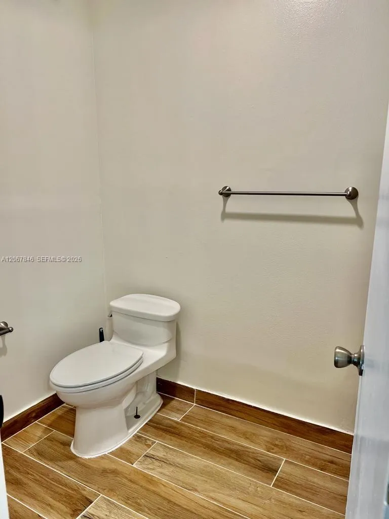 900 SW 113th Ter Pembroke Pines, FL 33025