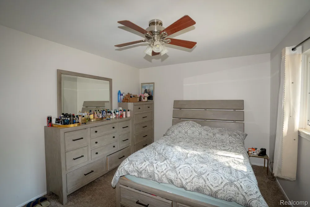 1635 Castleton Drive Troy City, MI 48083