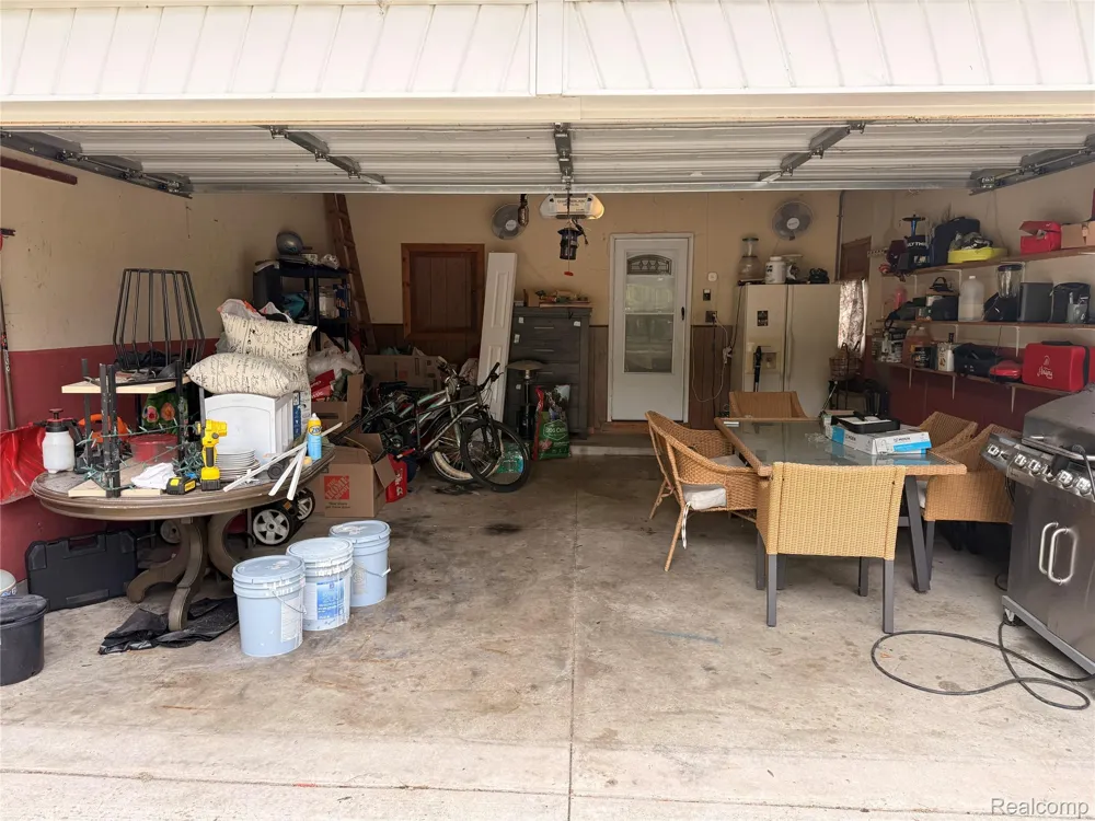 1635 Castleton Drive Troy City, MI 48083