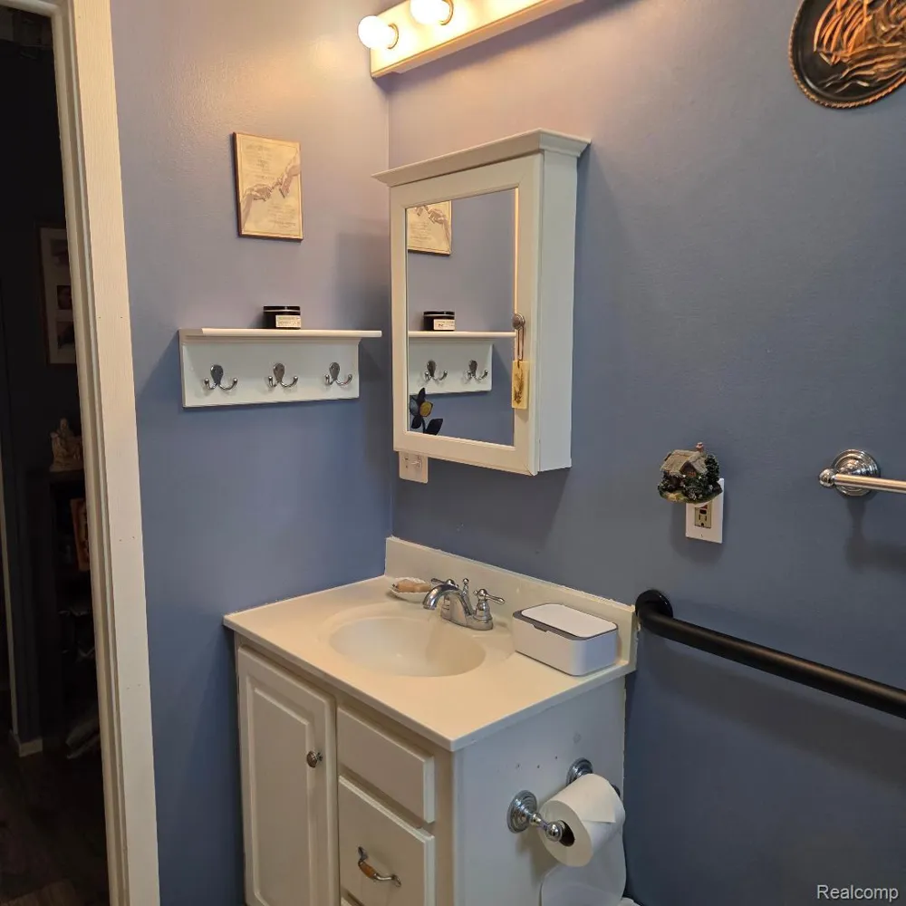 445 Clark Road Highland Charter Township, MI 48357