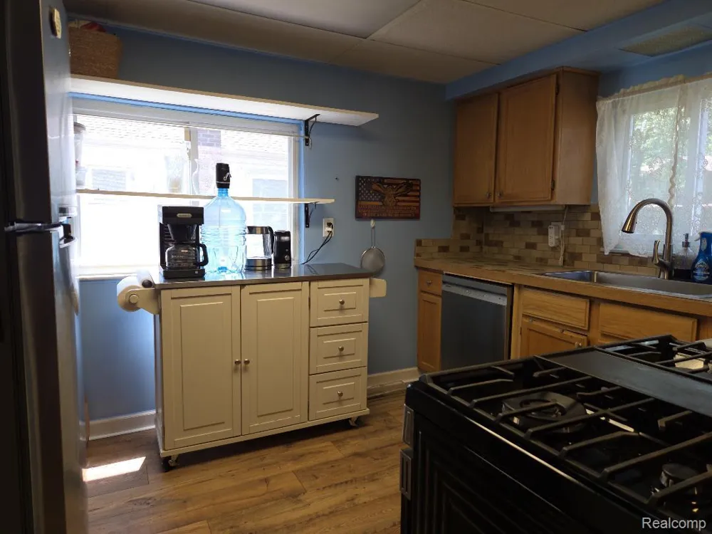 445 Clark Road Highland Charter Township, MI 48357