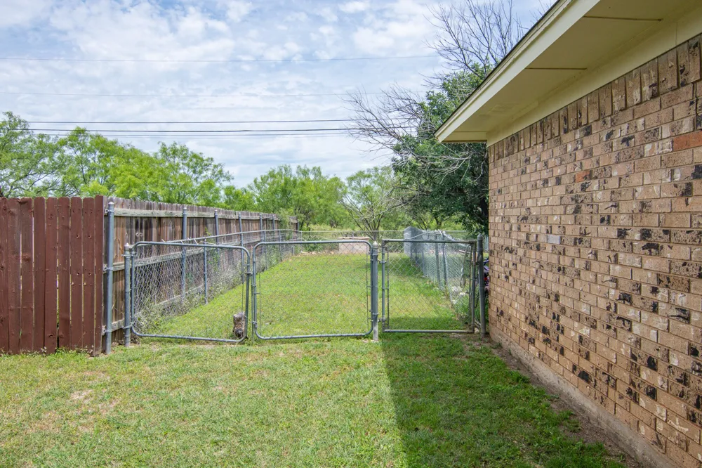 3814 Crestridge Drive Brownwood, TX 76801