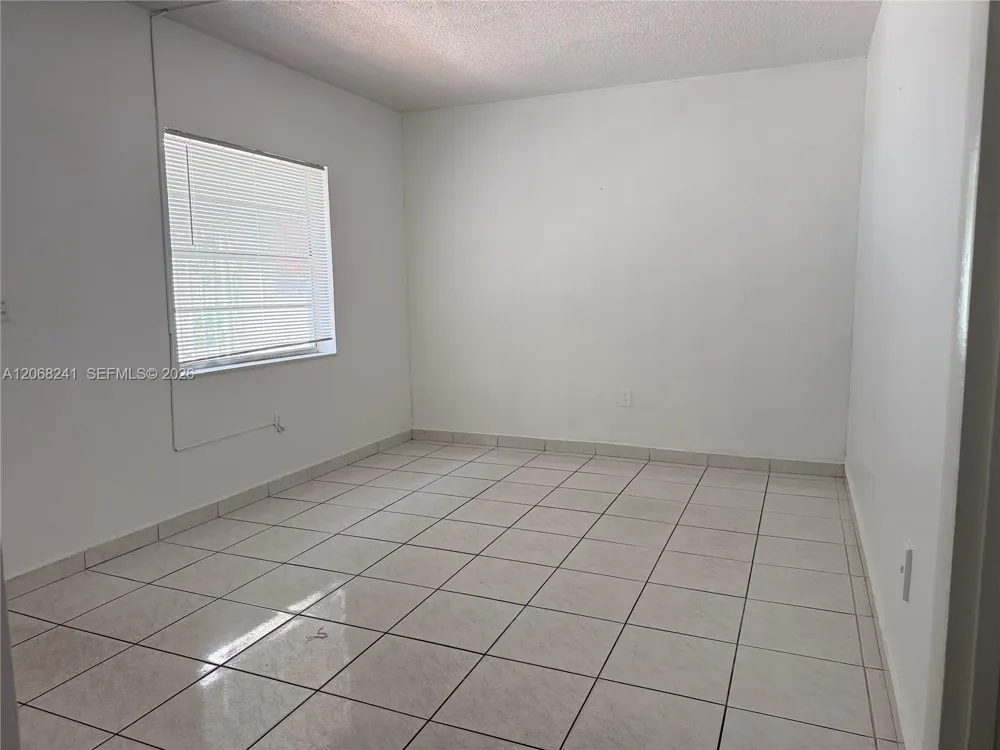 1735 NE 164th St #E104 North Miami Beach, FL 33162
