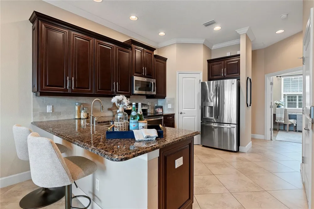 6043 ANCHORAGE WAY S St Petersburg, FL 33712
