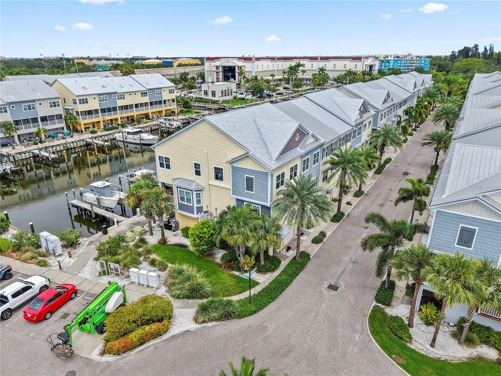 6043 ANCHORAGE WAY S St Petersburg, FL 33712