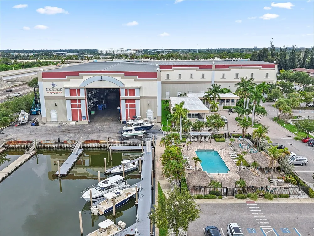 6043 ANCHORAGE WAY S St Petersburg, FL 33712