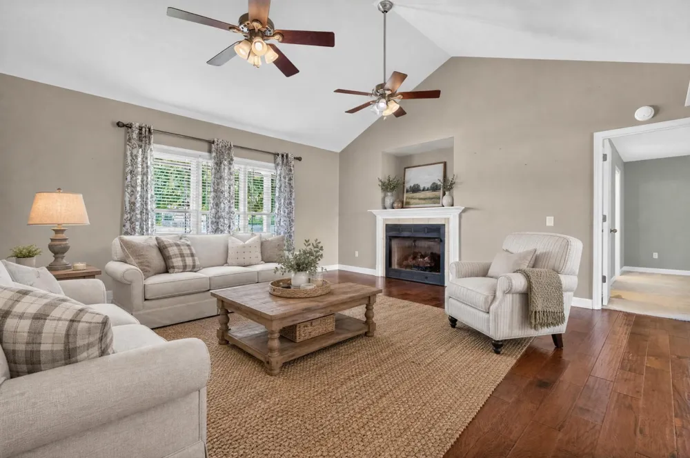 218 Charlotte Dr Winchester, TN 37398
