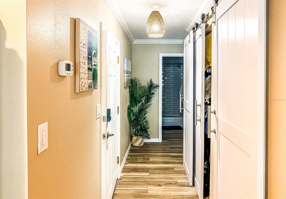 1900 BENJAMIN FRANKLIN DRIVE Sarasota, FL 34236
