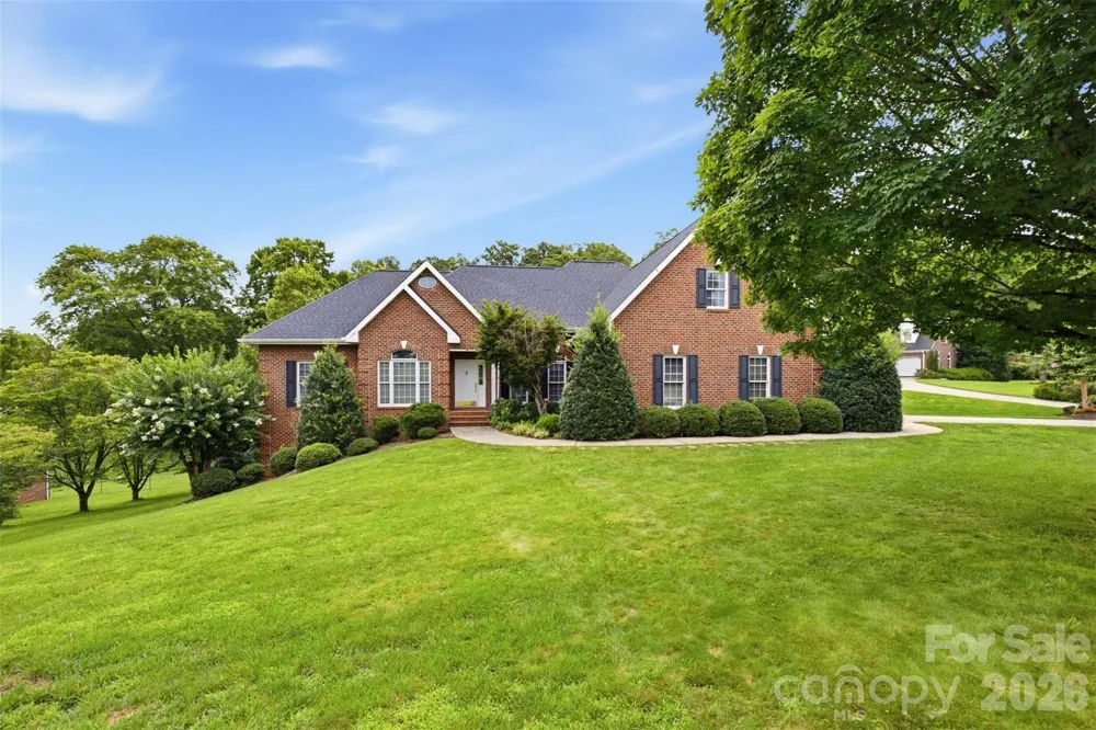 405 Woodridge Drive SE Lenoir, NC 28645
