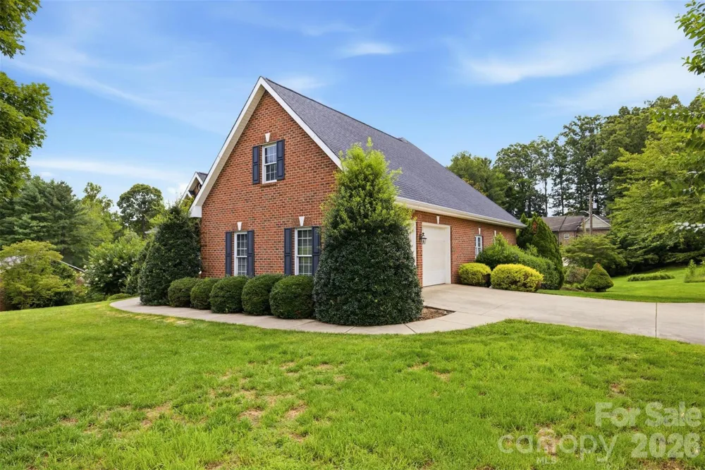405 Woodridge Drive SE Lenoir, NC 28645