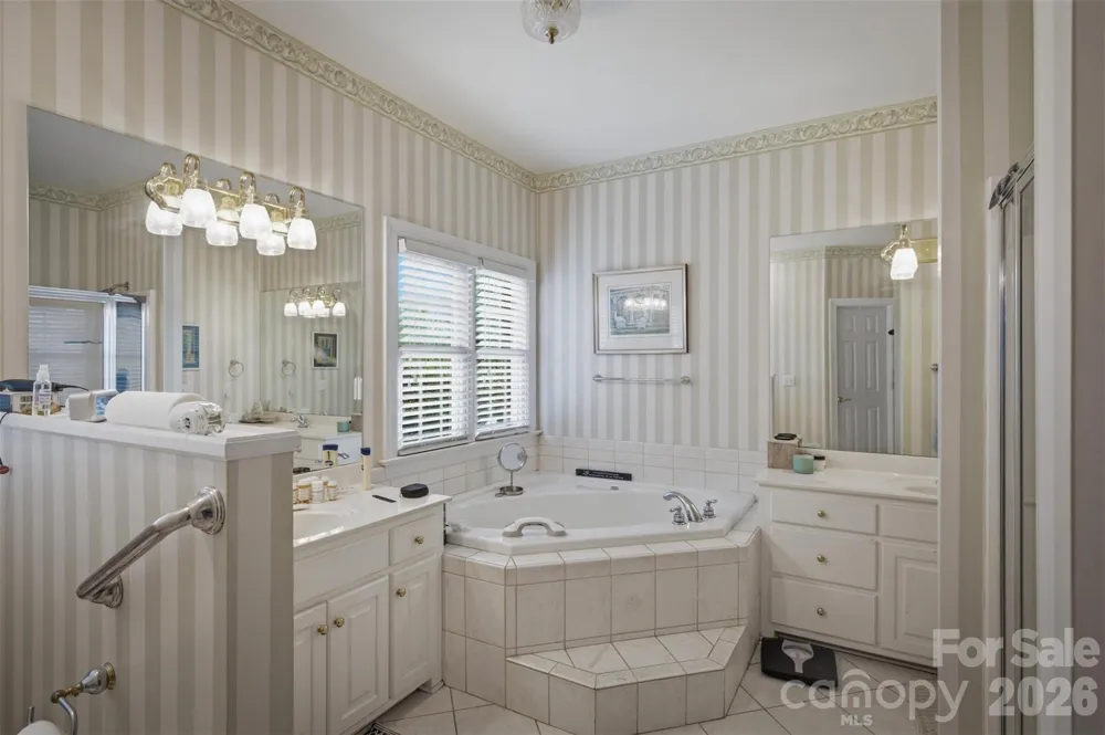 405 Woodridge Drive SE Lenoir, NC 28645