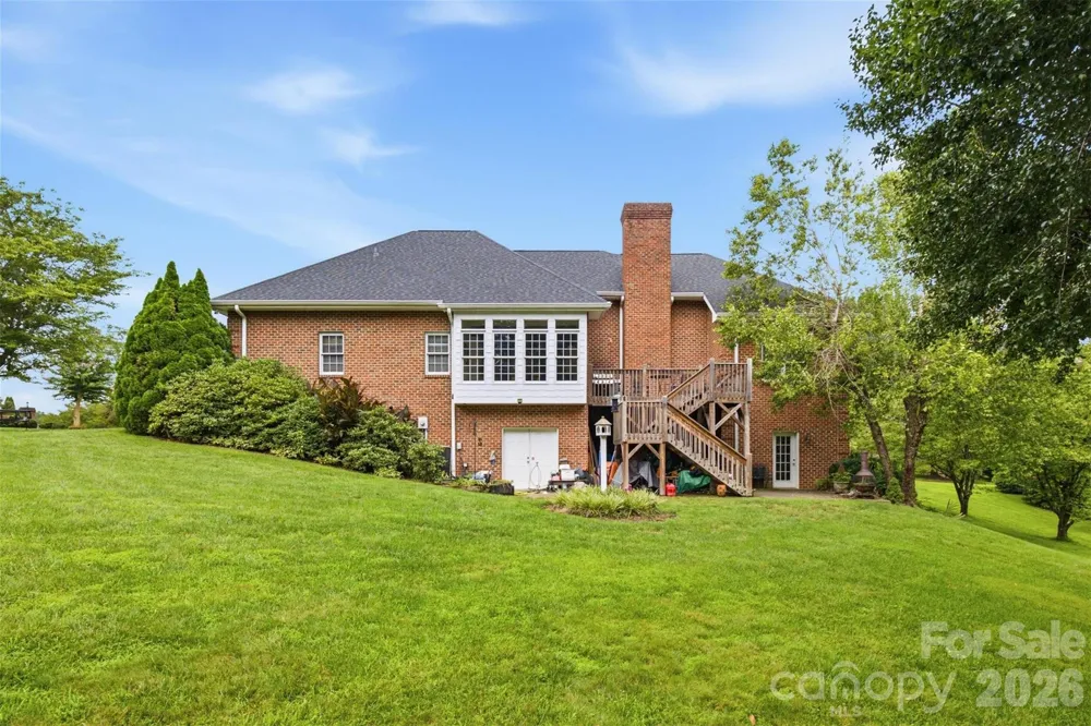 405 Woodridge Drive SE Lenoir, NC 28645