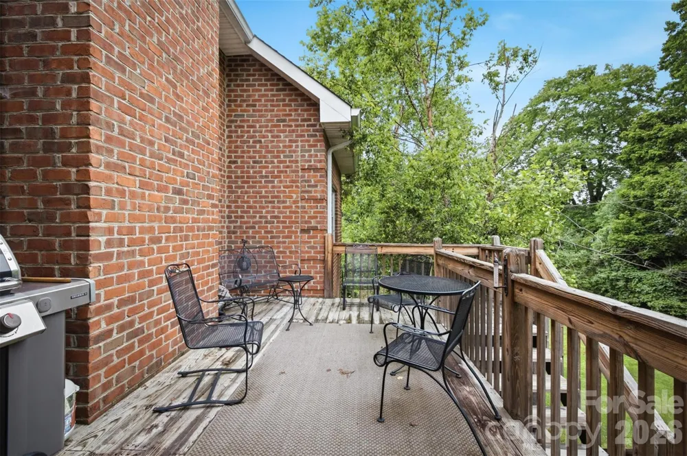 405 Woodridge Drive SE Lenoir, NC 28645