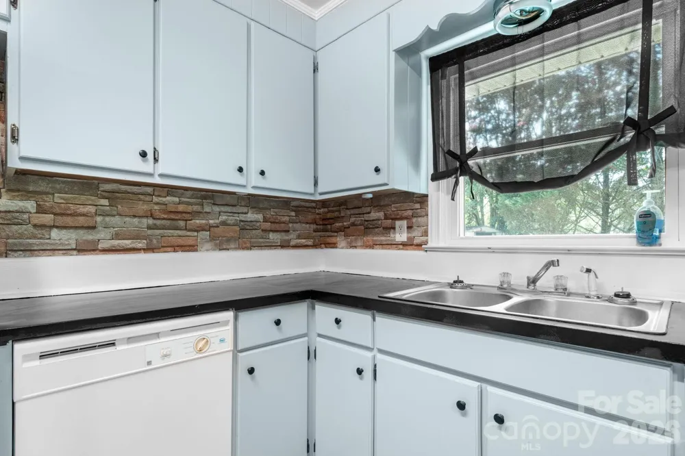 296 Pine Mountain Road Hudson, NC 28638