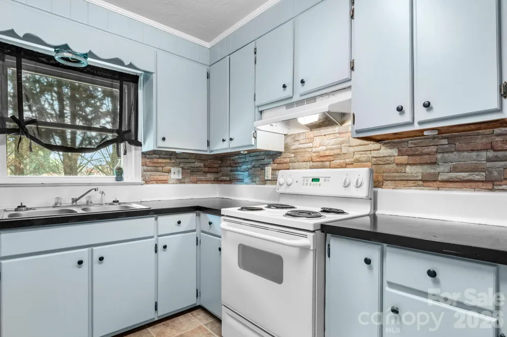 296 Pine Mountain Road Hudson, NC 28638