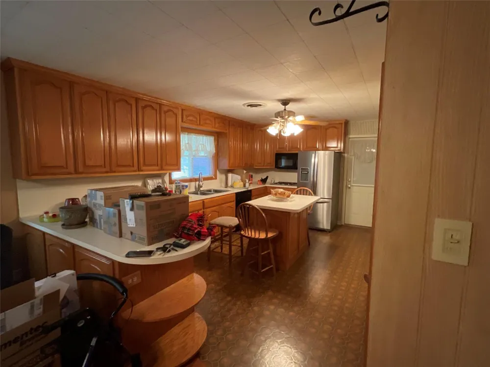 605 3rd Street Cuero, TX 77954