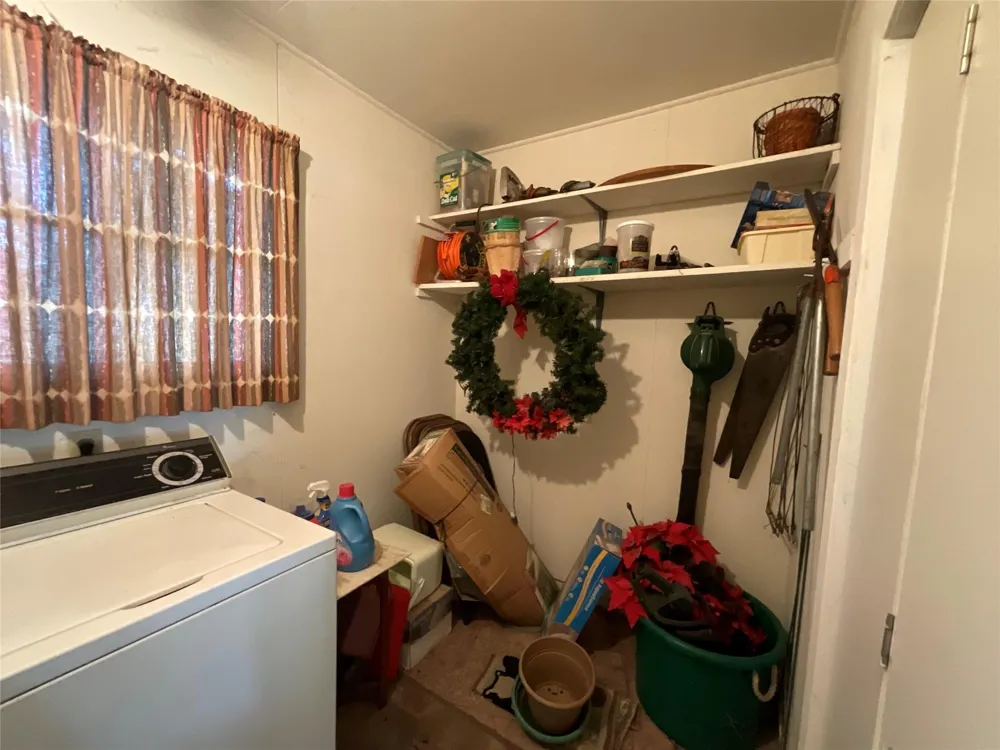 605 3rd Street Cuero, TX 77954
