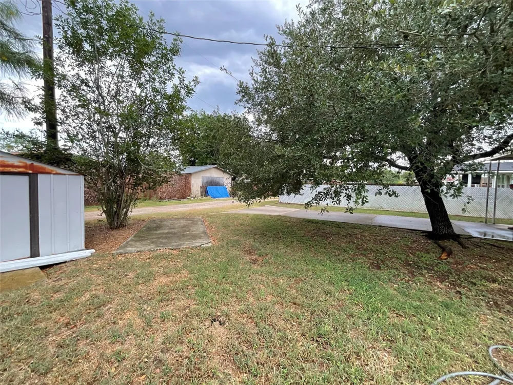 605 3rd Street Cuero, TX 77954