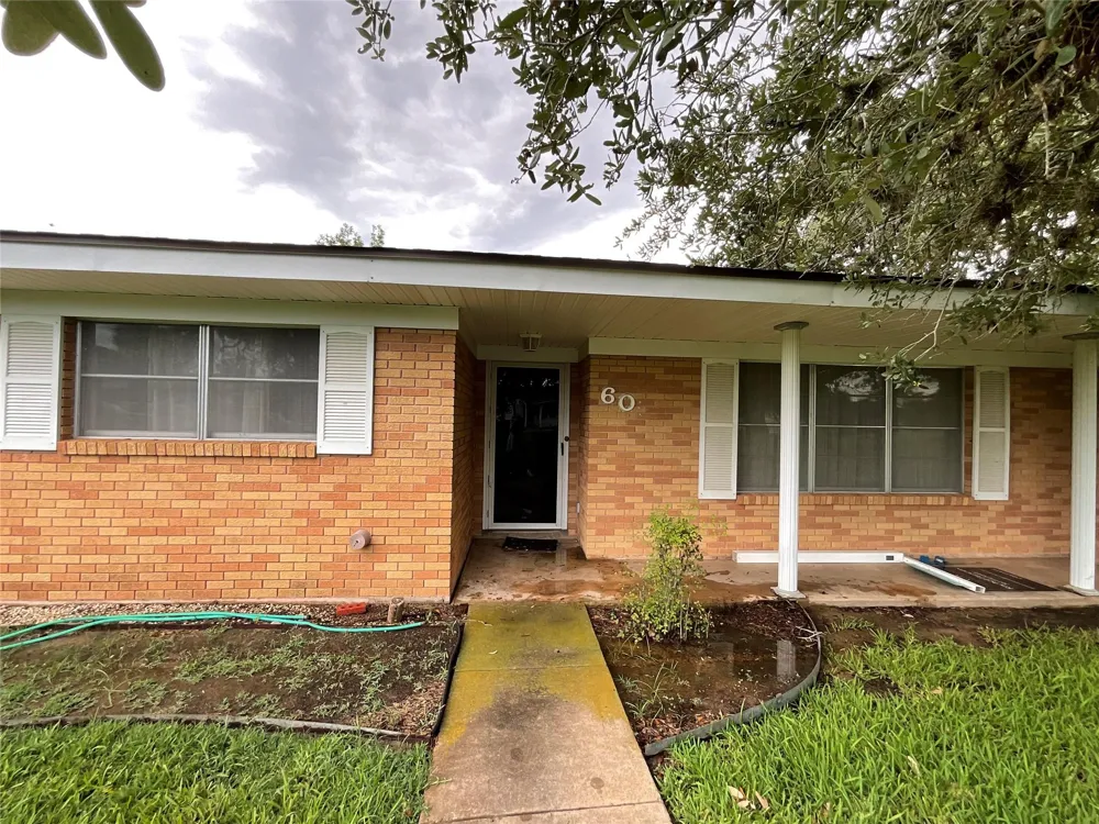 605 3rd Street Cuero, TX 77954