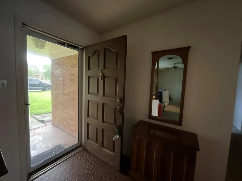 605 3rd Street Cuero, TX 77954