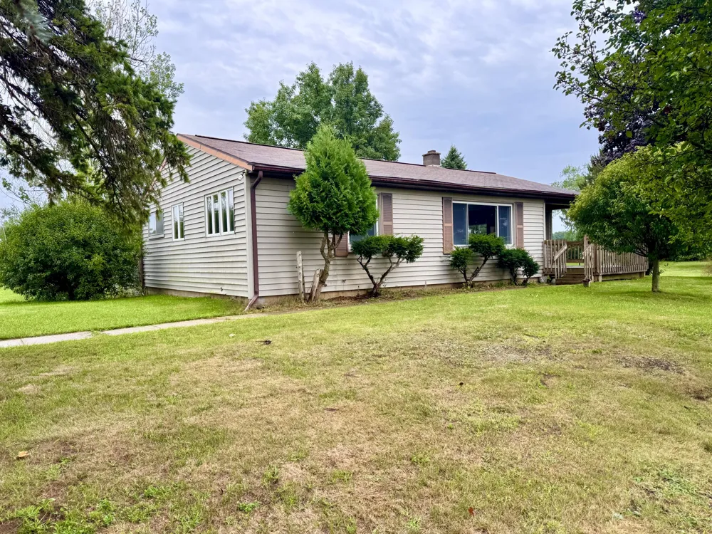 6352 Gavin Lake Avenue NE Rockford, MI 49341