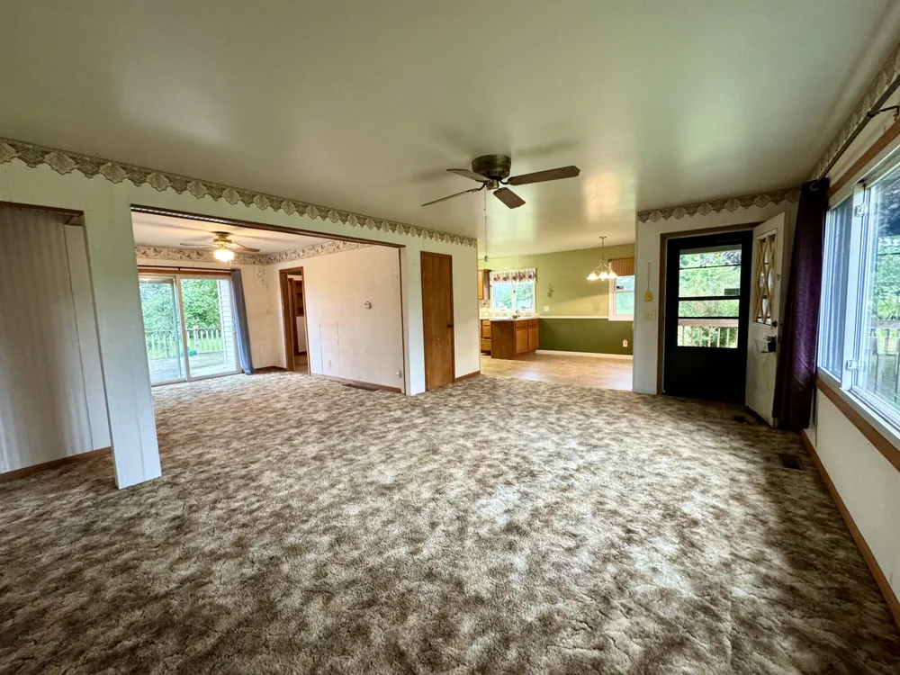 6352 Gavin Lake Avenue NE Rockford, MI 49341
