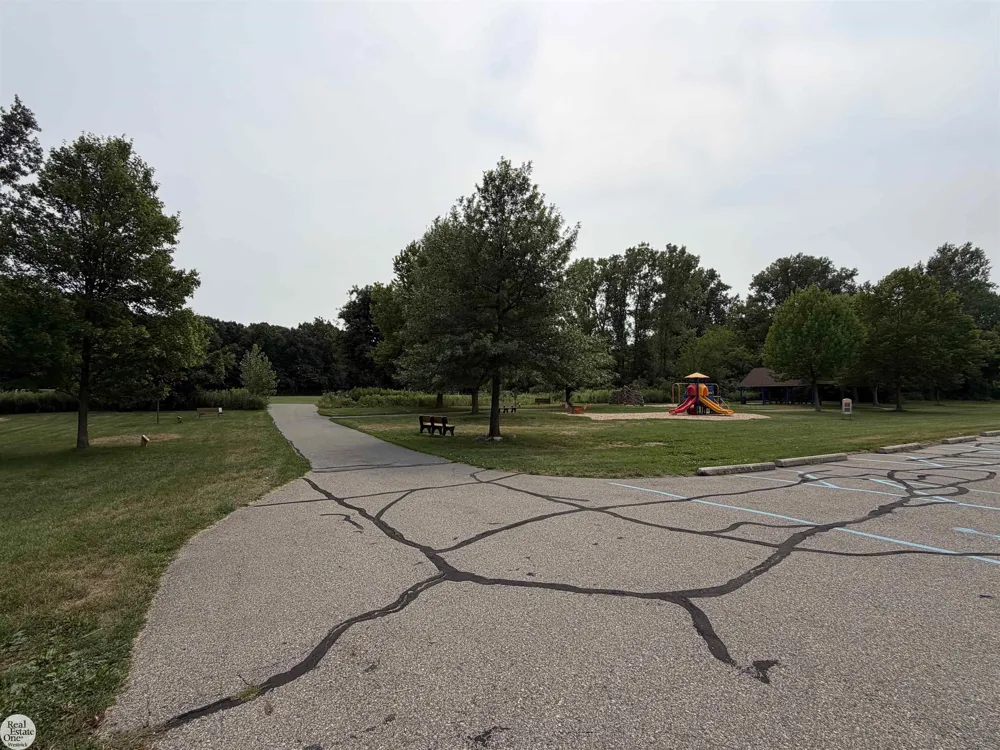 11188 Rhode Drive Shelby Charter Township, MI 48317