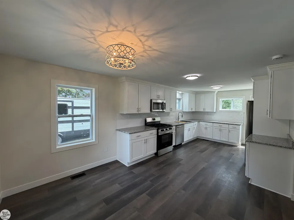 11188 Rhode Drive Shelby Charter Township, MI 48317