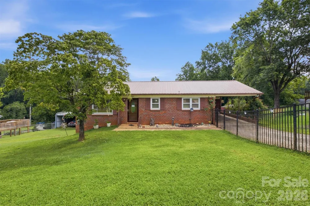 1082 Maple Street Granite Falls, NC 28630