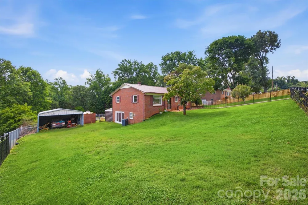 1082 Maple Street Granite Falls, NC 28630