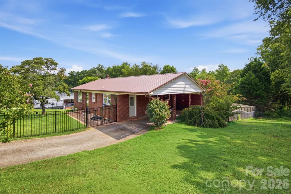 1082 Maple Street Granite Falls, NC 28630