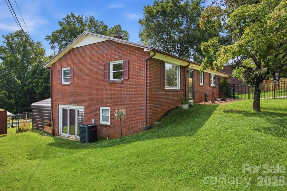 1082 Maple Street Granite Falls, NC 28630