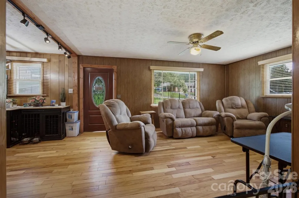 1082 Maple Street Granite Falls, NC 28630