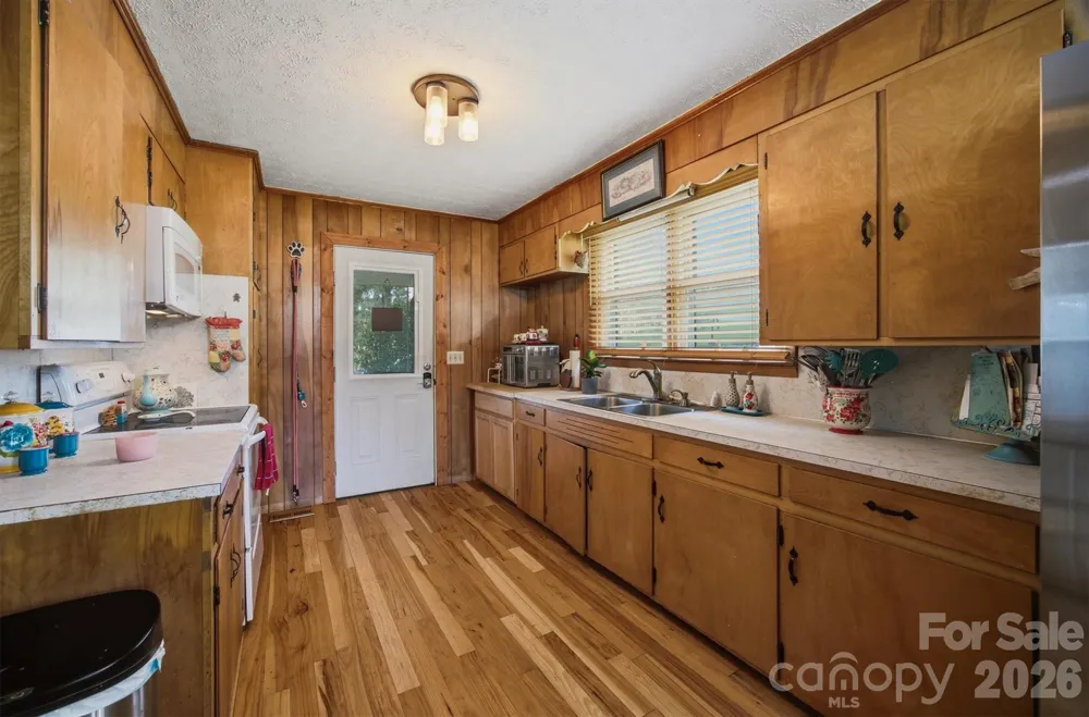 1082 Maple Street Granite Falls, NC 28630