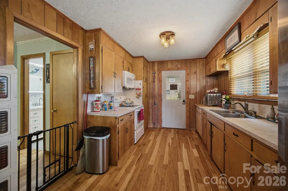 1082 Maple Street Granite Falls, NC 28630