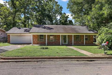 207 E Homewood Drive