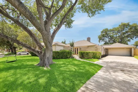 7618 Bankside Drive