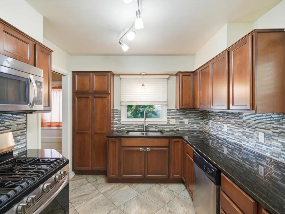 1181 Kay Parkway Ann Arbor, MI 48103