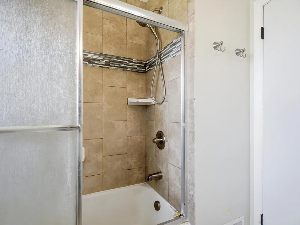1181 Kay Parkway Ann Arbor, MI 48103